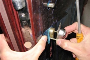 石家庄市开锁师傅电话防盗门换锁芯大概多少钱 高邑县换锁电话